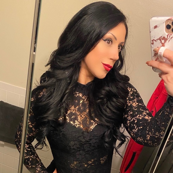 Vanessa - Picture 1 of 1